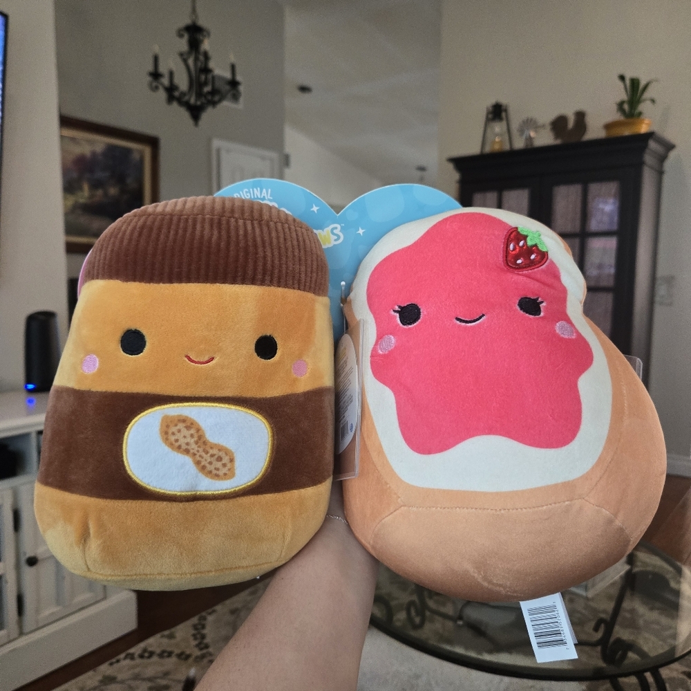 Brizby the Peanut Butter and Iman the Jelly Toast Squishmallow